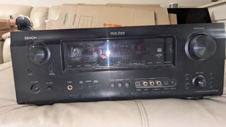 Denon AVR-889
7.1 Channel 945 Watt Receiver