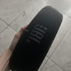 JBL charge 5