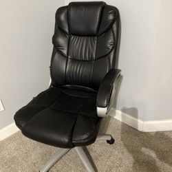 Chair( Please Check All The Pictures 