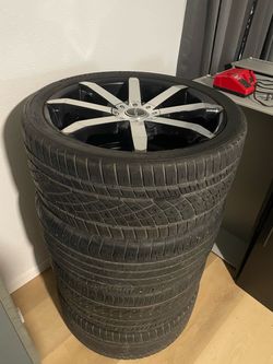 Used 20 inch 5 lug universal wheels for cars 255/35 20 $200