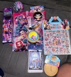 K-pop and squishys