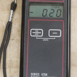 DWYER - SERIES 476A - SINGLE PRESSURE DIGITAL MANOMETER  USED. TESTED. IN A GOOD WORKING ORDER. 