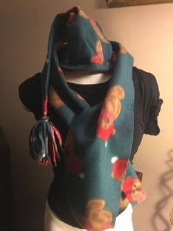 Kid’s/Women’s Fleece Hat and Scarf Set