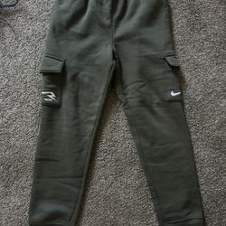 army green nike joggers size M 10-12 years