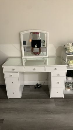 Vanity Desk with Mirror