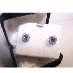 NEW KAY JEWELERS BLUE & WHITE DIAMOND HALO DESIGN POST STUD STERLING EARRINGS