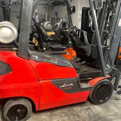 Forklift 