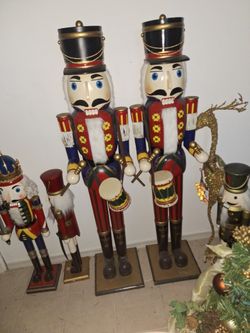 NutCrackers