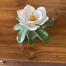Vintage Ceramic Magnolia