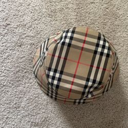 Burberry Bucket 