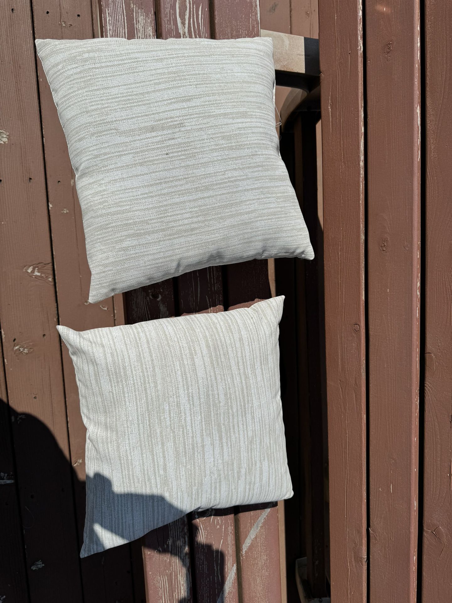 Outdoor pillows 