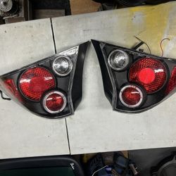 Pair Of 2001 Honda Civic Tail Lights 