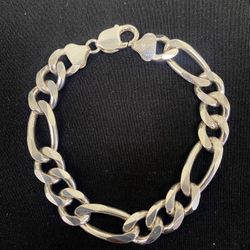 Silver 8” Fígaro Bracelet 50% Off!