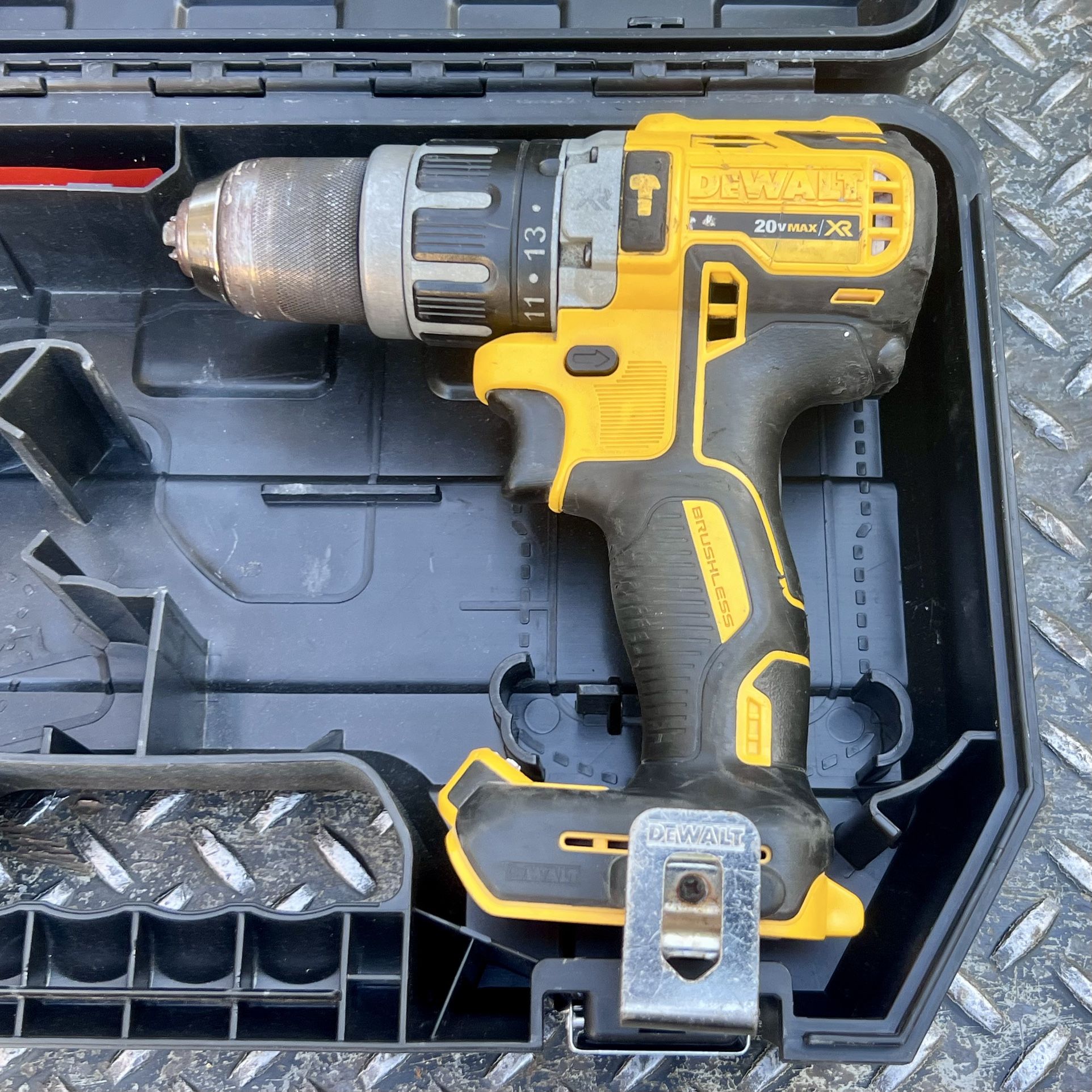 Dewalt DCD796 Cordless 1/2” Hammer Drill Brushless 20V