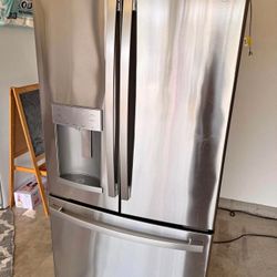 GE refrigerator counter depth, with water and ice maker (2018)