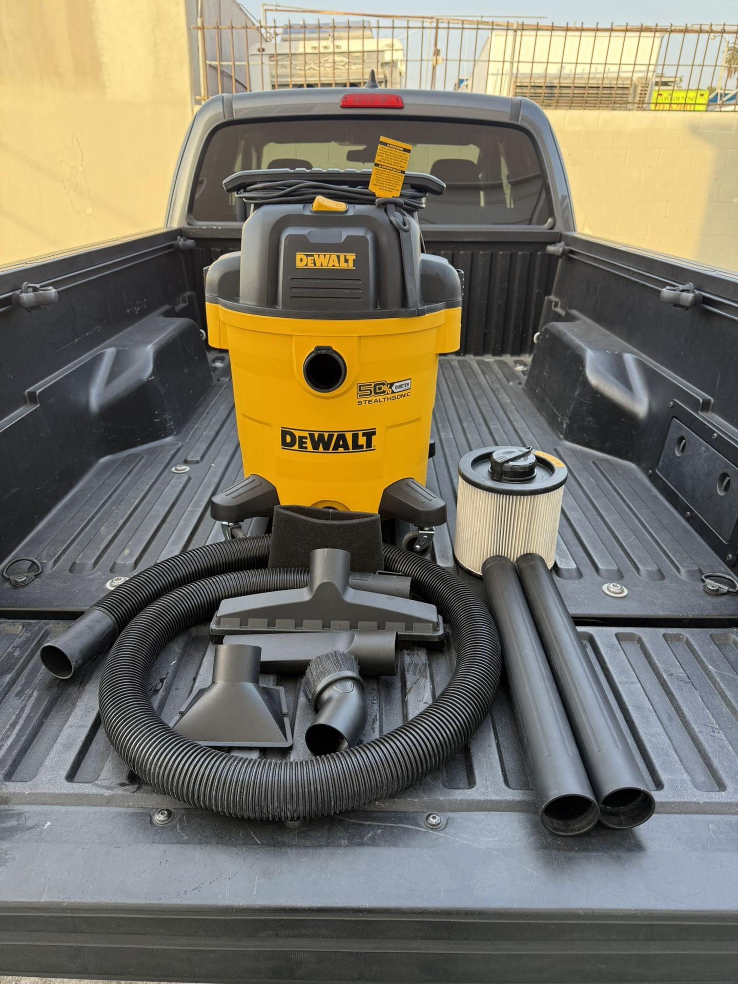 DEWALT Stealthsonic Quiet 12-Gallon 5.5 HP Corded Wet/Dry Shop Vacuum with Accessories