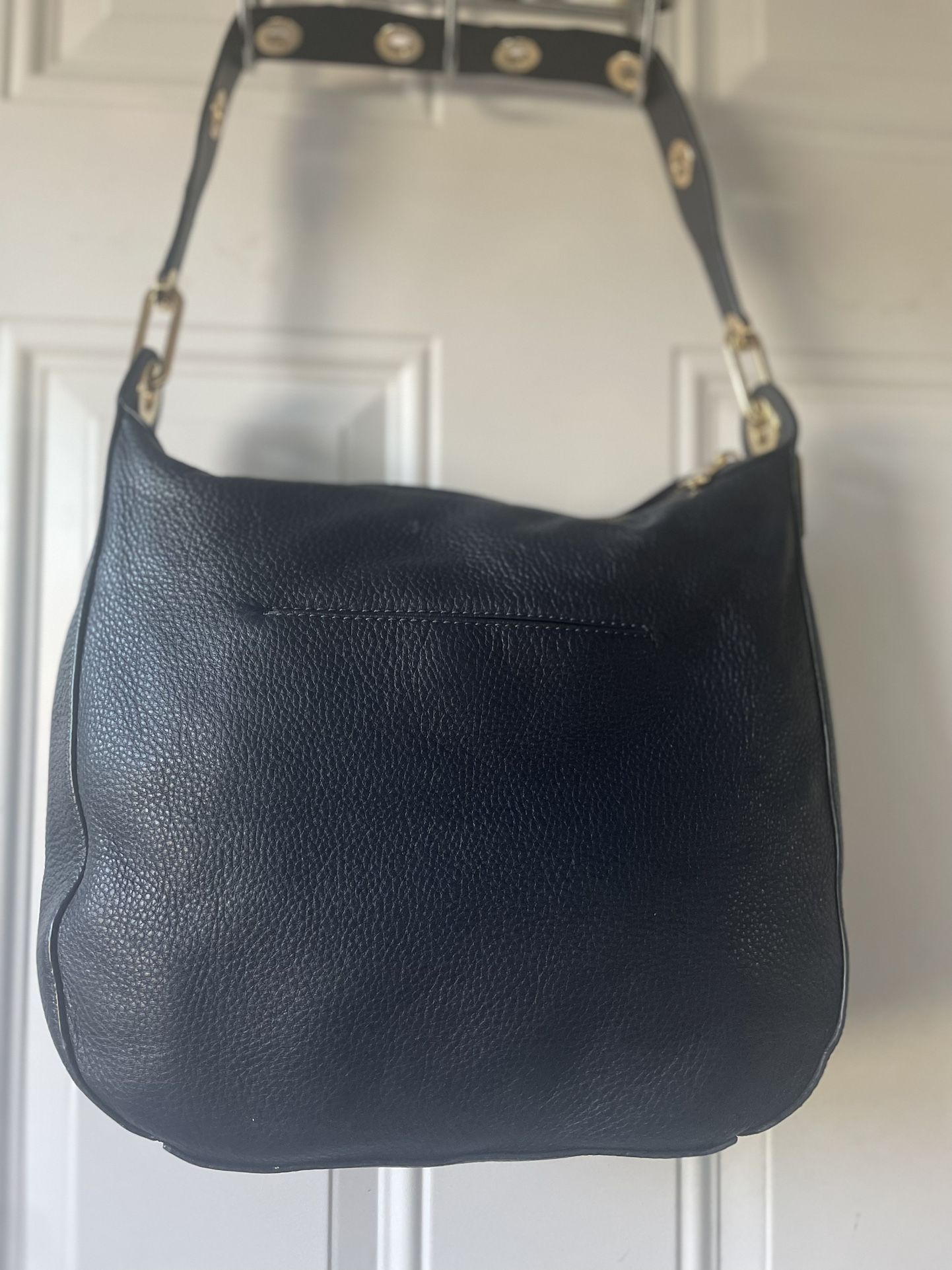 Micheal Kors Leather Purse