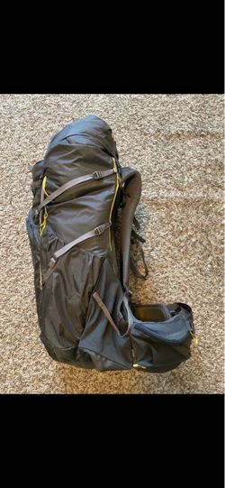 REI Flash 55 Backpack – Lightweight Hiking / Travel Pack
