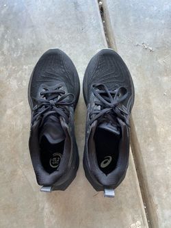 Asics novablast 4 size 9 men