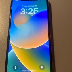 iPhone Xs 64GB UNLOCKED + Cable + Tempered Glass