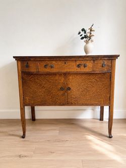 Vintage Tiger Oak Sideboard / Buffet