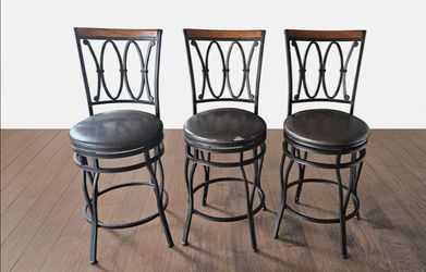 Set of 3 Swivel Bar Stools
