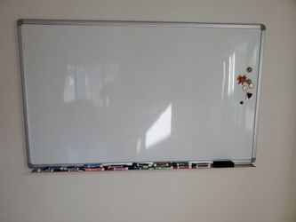 White board/ Dry Erase board