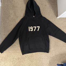 1977 essential fear of god hoodie 