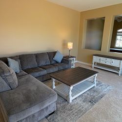 Beautiful Brand New Living Room Set!