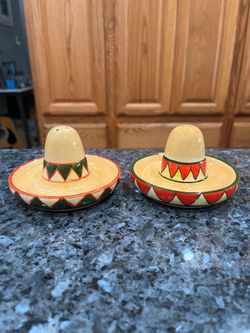 Ceramic Vintage Fiesta Sombrero Hats Pair of salt and Pepper Shakers.  Brand new never used.