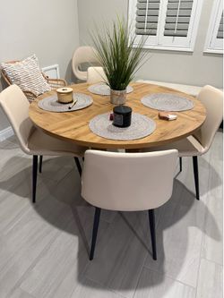 Kitchen table + 4 chairs set (pick up only)