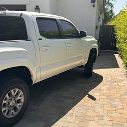2019 Toyota Tacoma Crew Cab One Owner Clean Title.  
