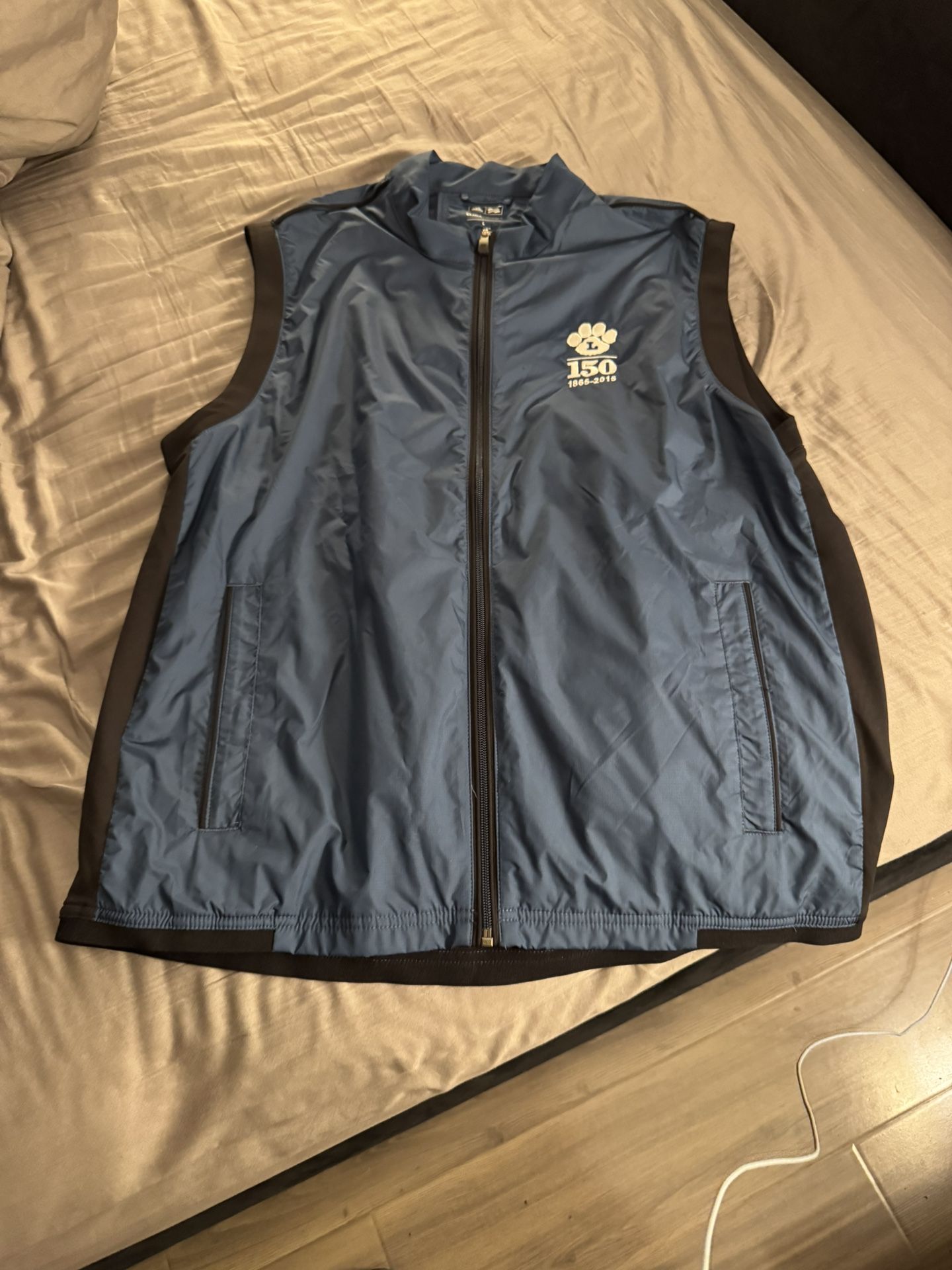 ADIDAS Golf ClimaProof Mens Vest! Mens Size: L. Blue/Black. School Logo on Chest. Snow/Ski/Snowboard/Rain/Cold/Wind. Polyester.