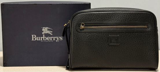Burberrys of London Vintage Clutch Textured Black Leather