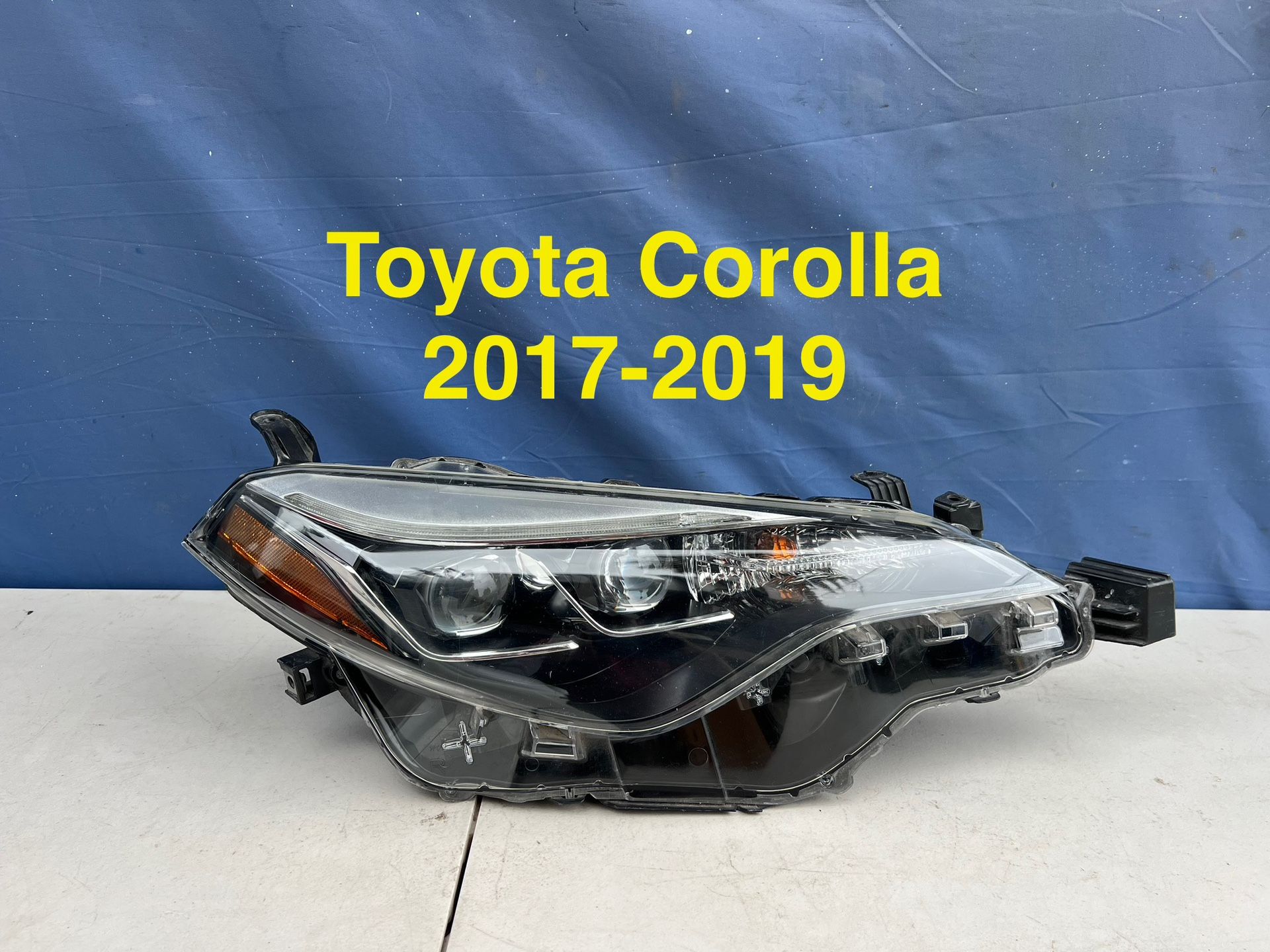 2017-2019 Toyota Corolla Headlight OEM