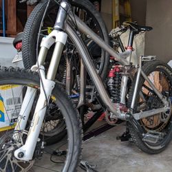All Mountain Bike Ironhorse 6 Point