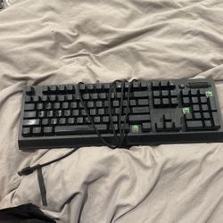 Razer BlackWidow V3 Mechanical Gaming Keyboard: Green Mechanical Switches - Tactile & Clicky - Chroma RGB Lighting - Compact Form Factor - Programmabl