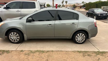 Nissan Sentra 4-Door Sedan