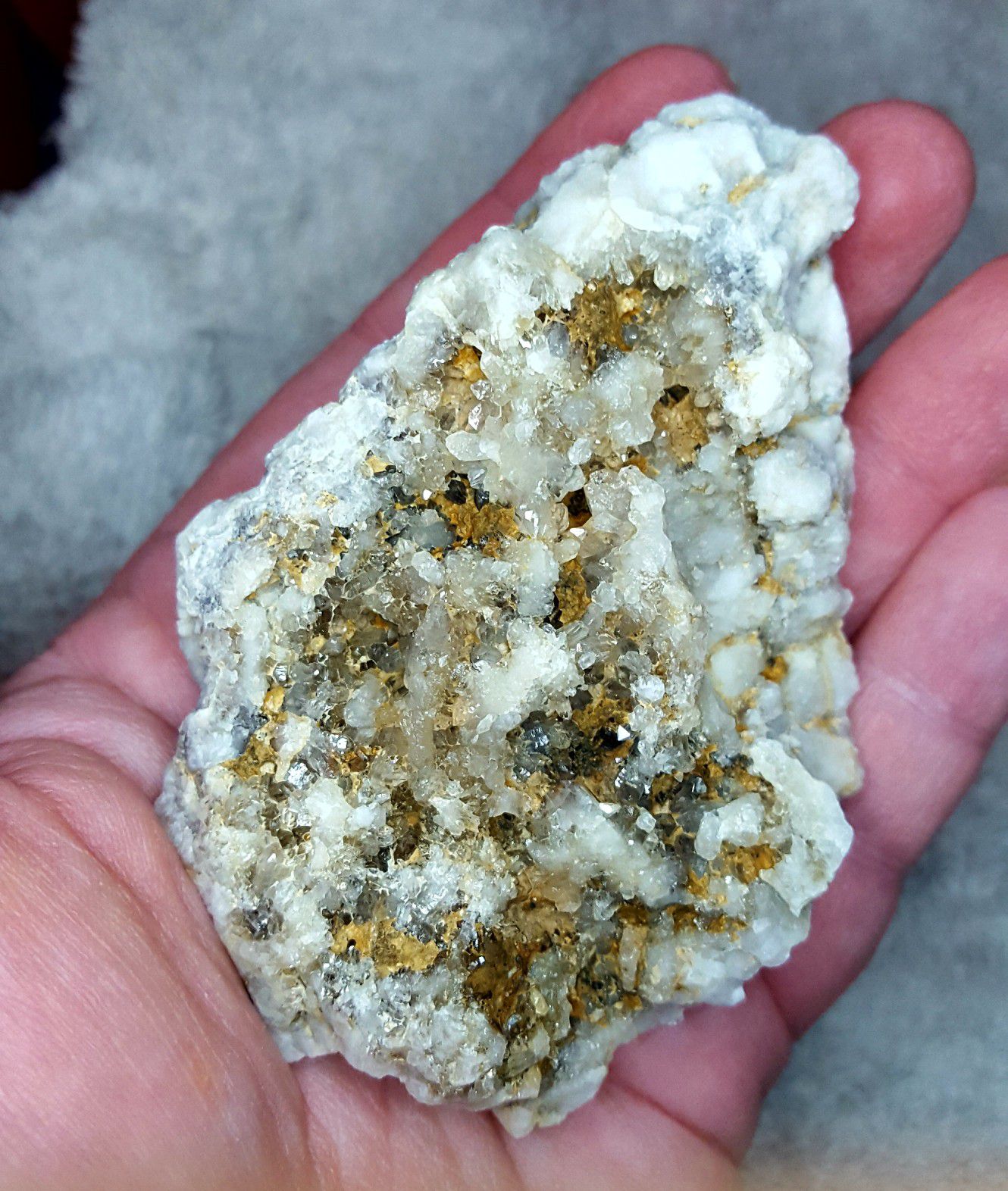 Stunning Quartz and Citrine Gemstone Crystal Point Cluster Formation