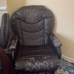 Rocking Chair with Ottoman