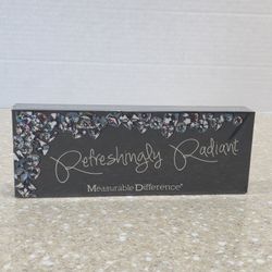 Measurable Difference Refreshingly Radiant Eyeshadow & Blush Palette