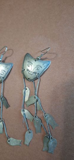 ​Vintage Etched Cat & Hanging Fish Dangle Mobile Earrings Metal Boho