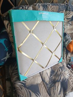 (DISCOUNTED)PILLOWFORT BULLETIN BOARD 20X20