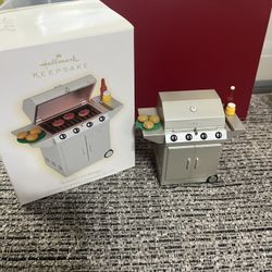 Hallmark Keepsake Seasons Grillings Christmas Ornament