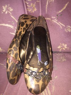 Libby Edelman Flats wth Charms. Size 9M