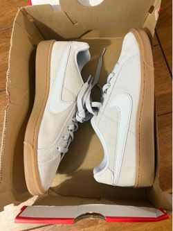 Nike court royal 8.5 W