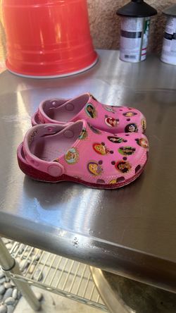 Toddler princess crocks size 8
