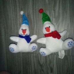 Little snowman friends