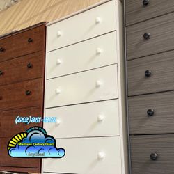 Double Knob Jumbo White Five Drawer Chest Dresser 