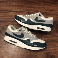 Nike Air Max 1 “Forrest Green” 2017 Release